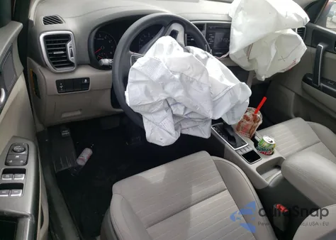 2017 Kia Sportage Lx z USA, uszkodzony, nr VIN KNDPMCACXH7264990